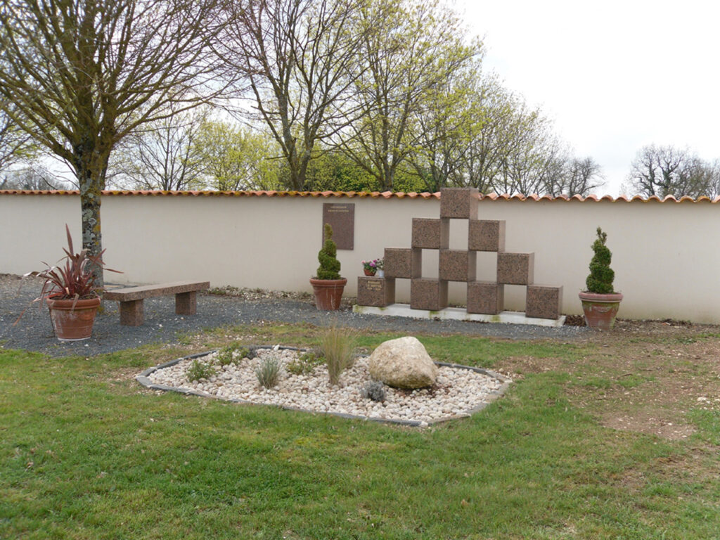 Cimetière - Saint-Christophe (17)